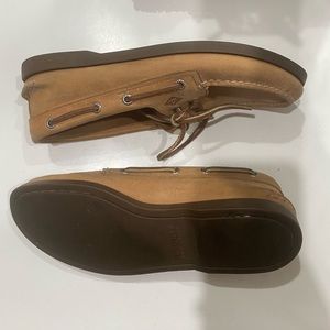 Sperry boat shoes